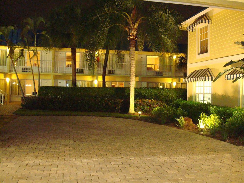 Garden North Naples