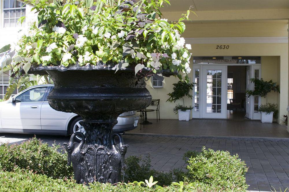 Garden Hotel North Naples