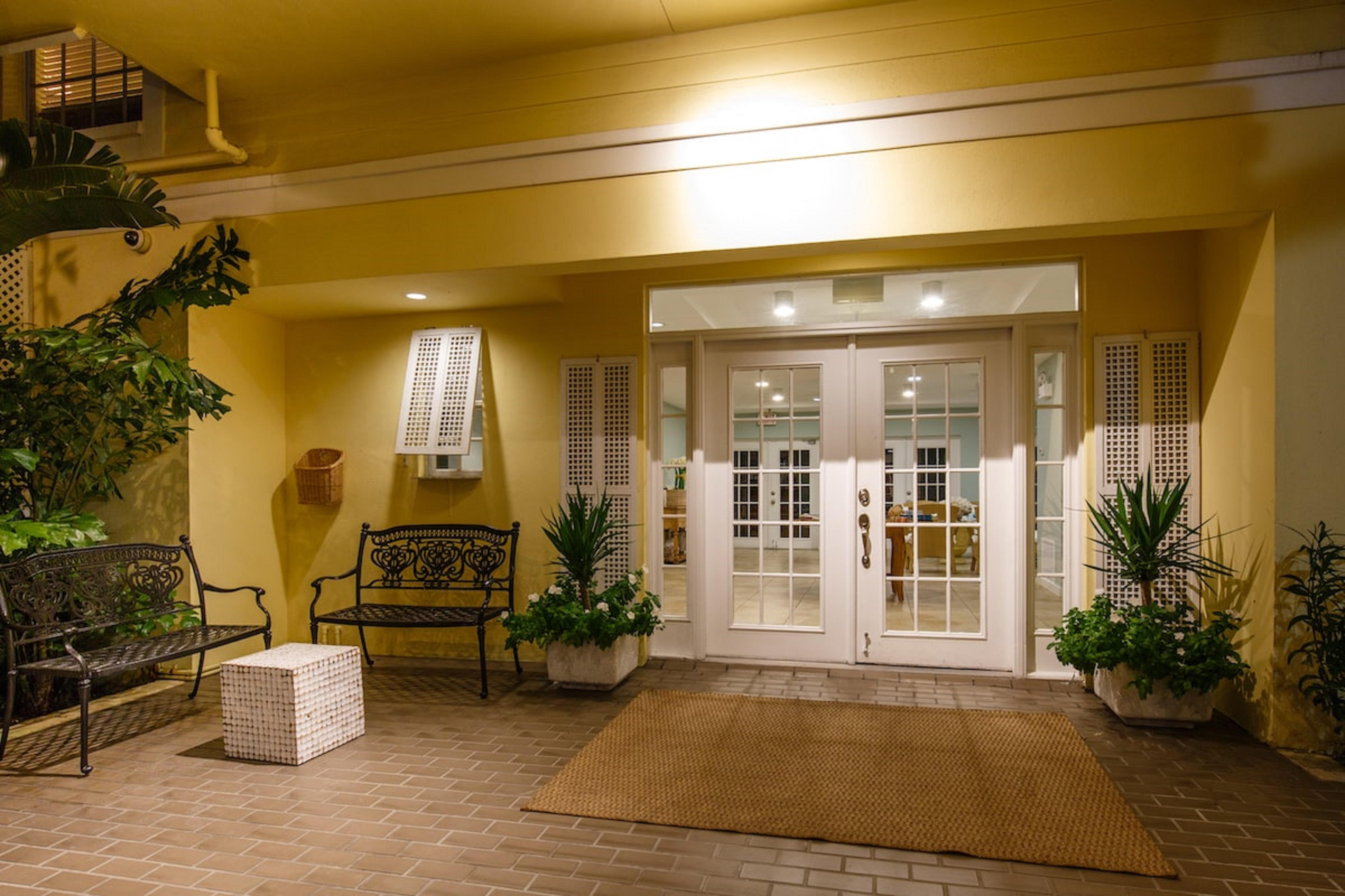 Garden 3* North Naples