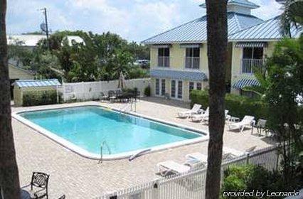 Garden Hotel North Naples