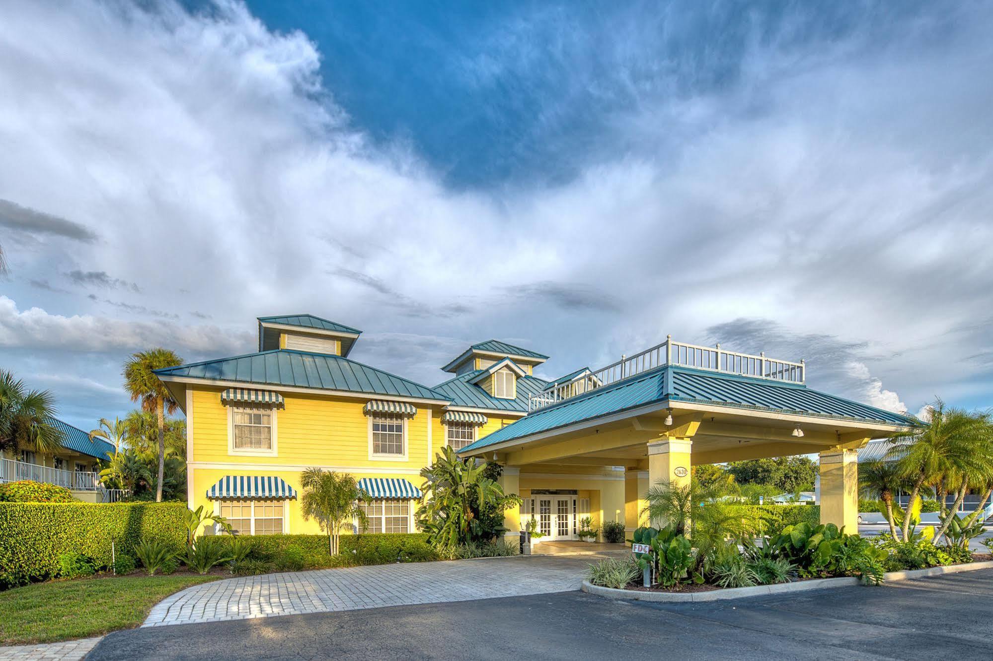 Garden Hotel North Naples